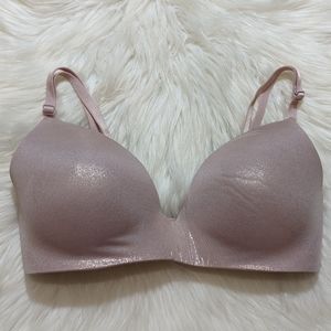 Victoria's Secret Shiny Pink No Wire Bra // Size 32C